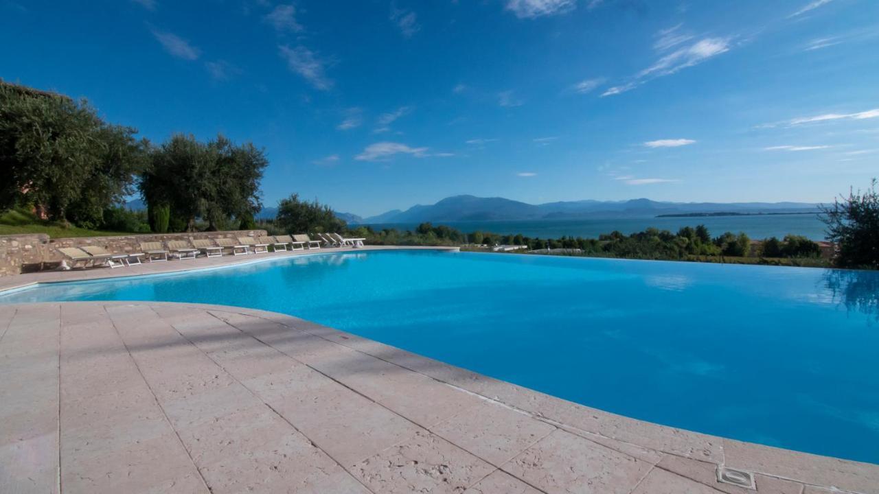 Castello Belvedere Apartments Desenzano del Garda Dış mekan fotoğraf