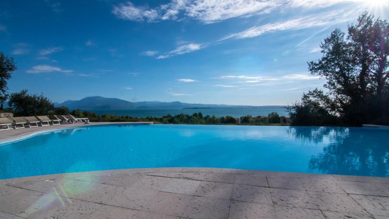 Castello Belvedere Apartments Desenzano del Garda Dış mekan fotoğraf