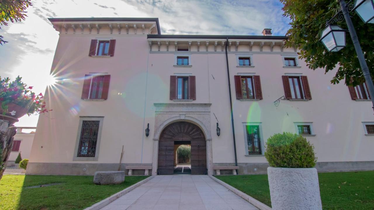 Castello Belvedere Apartments Desenzano del Garda Dış mekan fotoğraf
