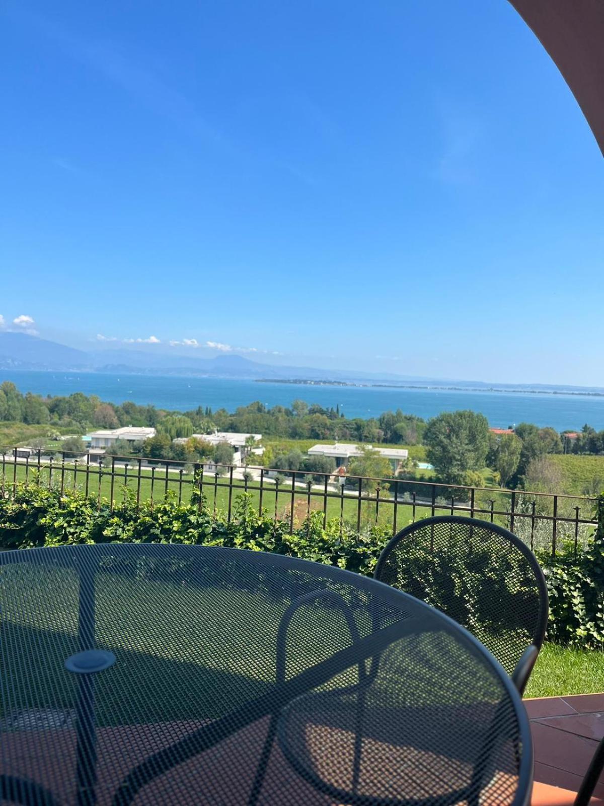 Castello Belvedere Apartments Desenzano del Garda Dış mekan fotoğraf